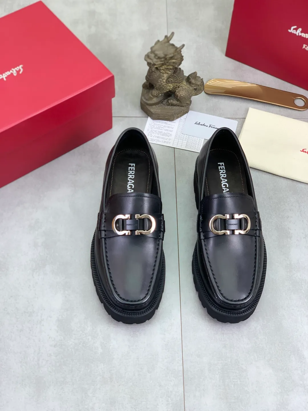 Men's men's shoes 💰P560 new high quality [Ferragamo/Ferragamo] latest model original imported calfskin, imported cowhide lining + original luxury metal buckle + original combination outsole Comparison without pressure Code number: 38-44 (45 customized)